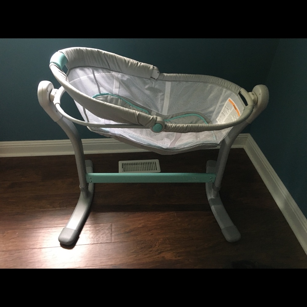 Swaddle Me By Your Side Bassinet